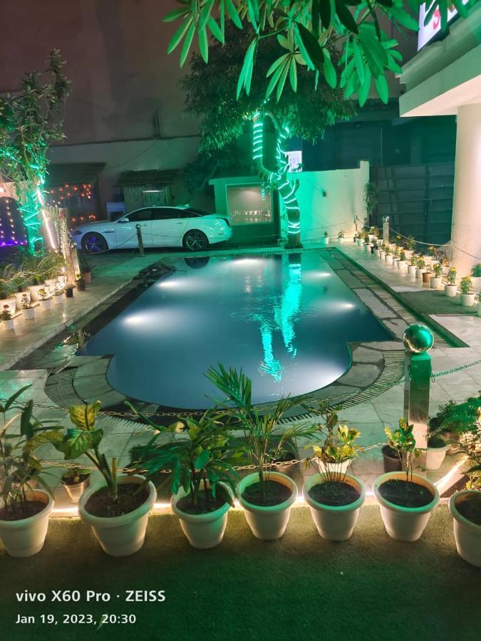 Airport Hotel The Grand Shoba New Delhi Exterior photo