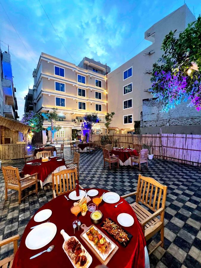 Airport Hotel The Grand Shoba New Delhi Exterior photo