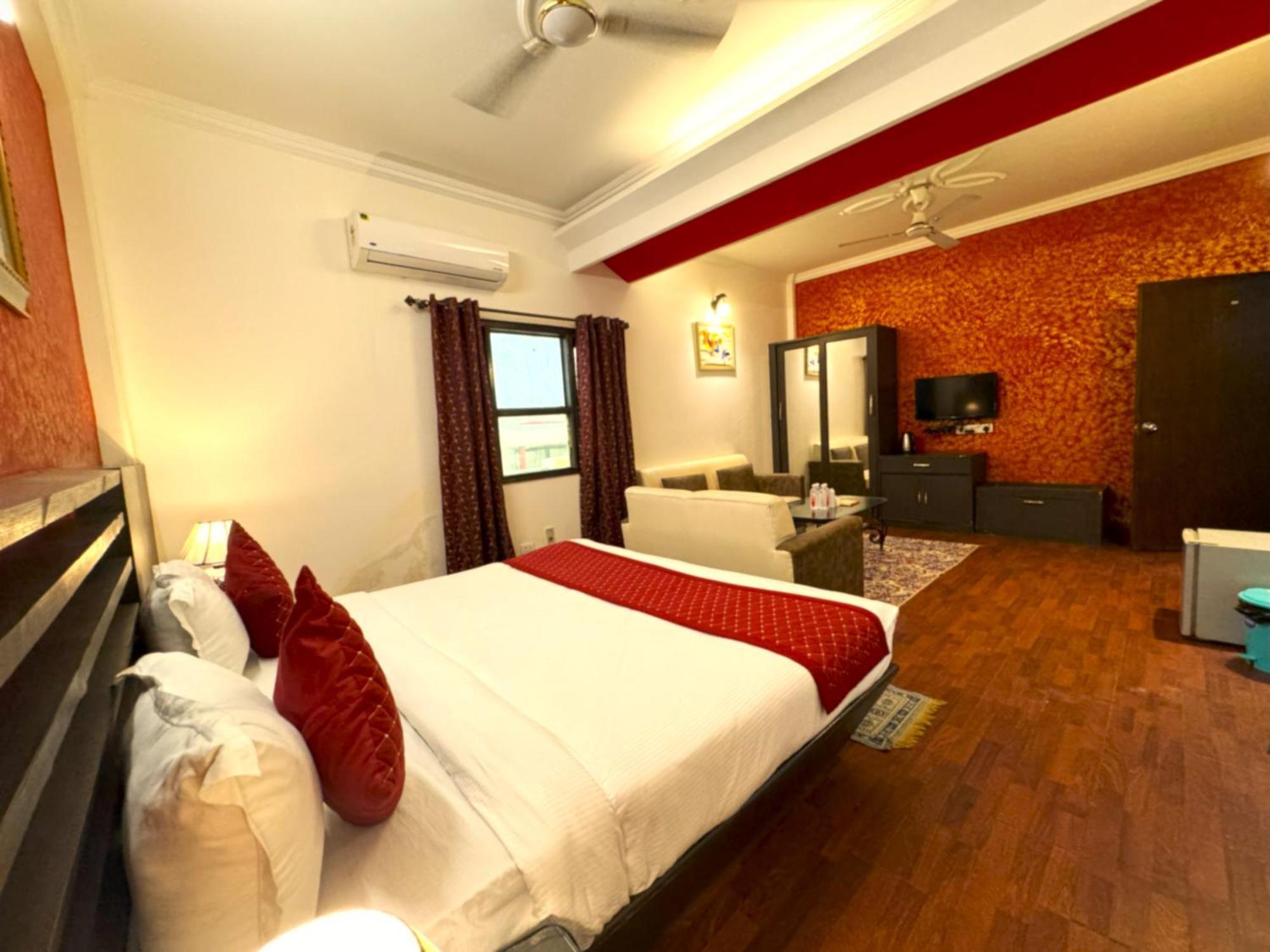 Airport Hotel The Grand Shoba New Delhi Exterior photo